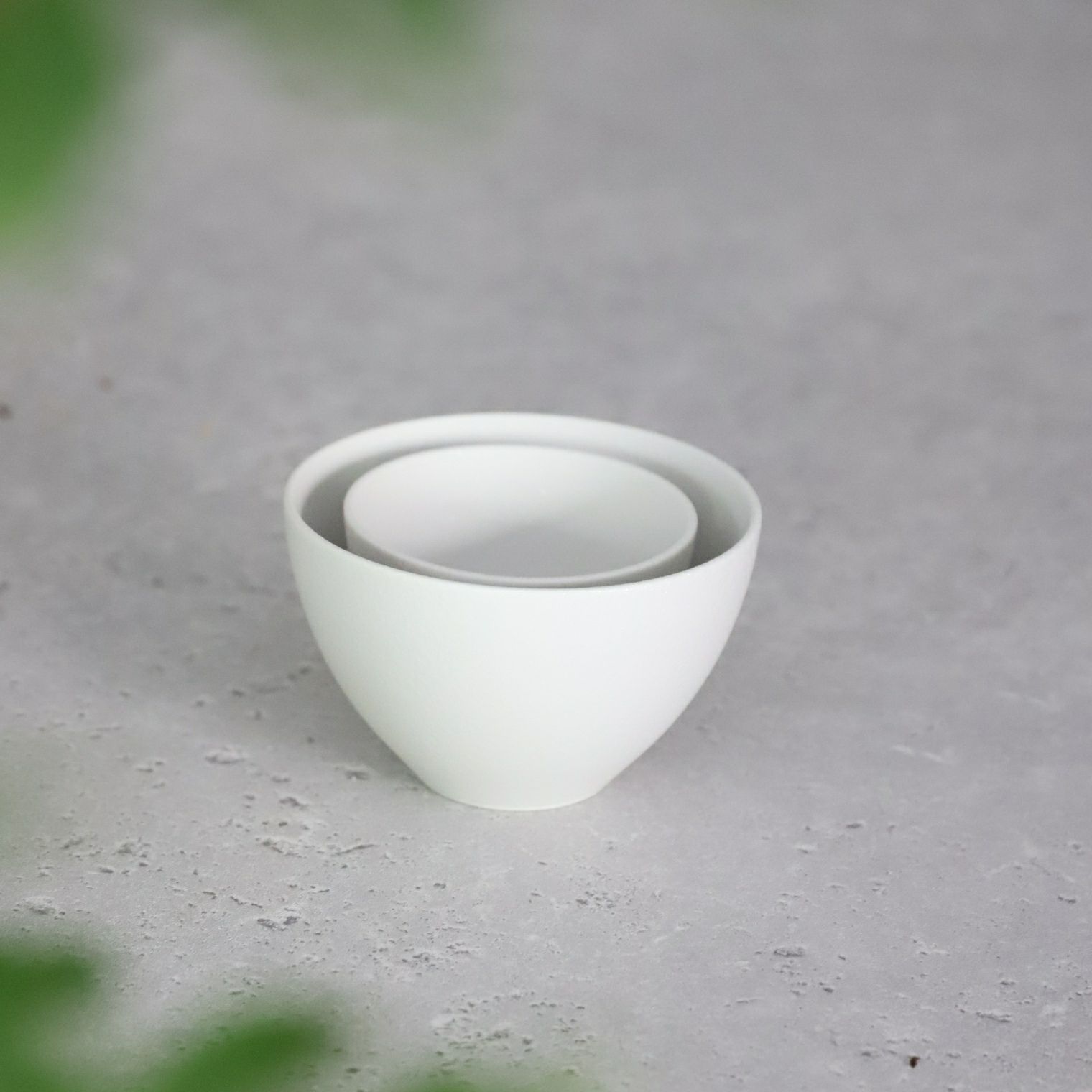 有田焼 白いソフトボウル茶碗 磁器 スノー｜M苦楽園｜おしゃれな食器