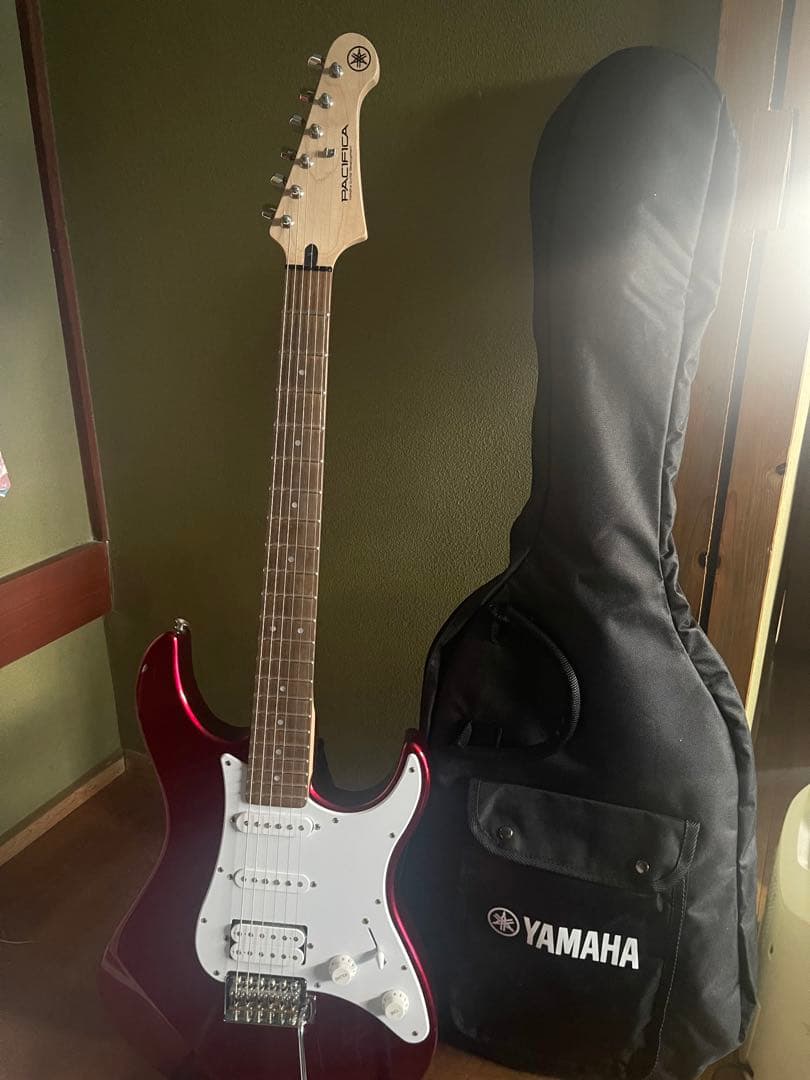 Yamaha PACIFICA エレキギター レッド ギターケース付き
